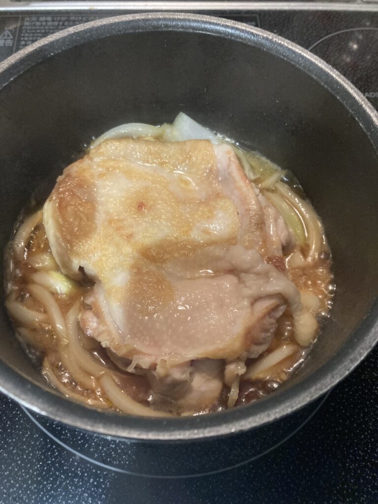 鶏ももめんつゆ鍋の状態